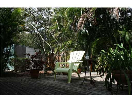 6010 Northeast 14th Road Fort Lauderdale, FL 33334 - Photo 12 of 15 Patio/Deck