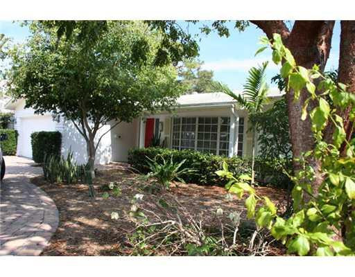 6010 Northeast 14th Road Fort Lauderdale, FL 33334 - Photo 14 of 15 Exterior Front