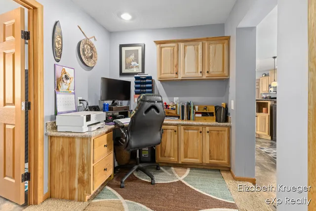 $399,900 | 930 Solon Street Northeast, Cedar Springs, MI 49319