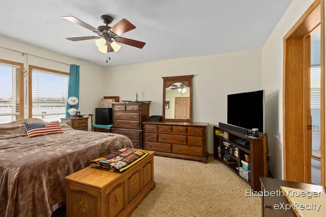 $399,900 | 930 Solon Street Northeast, Cedar Springs, MI 49319