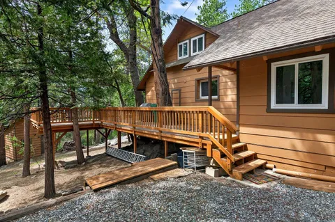$550,000 | 52230 Sylvan Way, Idyllwild, CA 92549