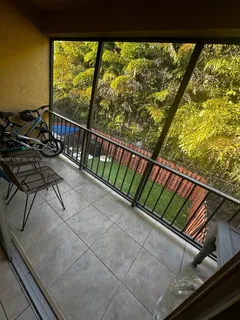 $304,000 | 7951 Southwest 104th Street, Unit 210D, Miami, FL 33156