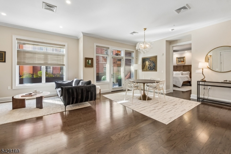 33 Green Village Road, Unit 3302 Madison, NJ 07940 - Photo 8 of 23