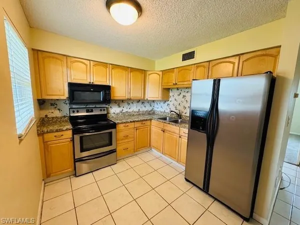 $1,650 | 3325 Airport Road North, Unit L3, Naples, FL 34105