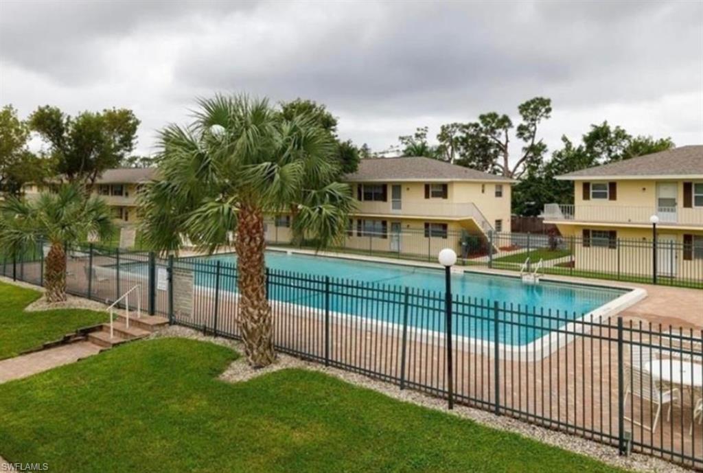 3325 Airport Road North, Unit L3 Naples, FL 34105 - Photo 10 of 12
