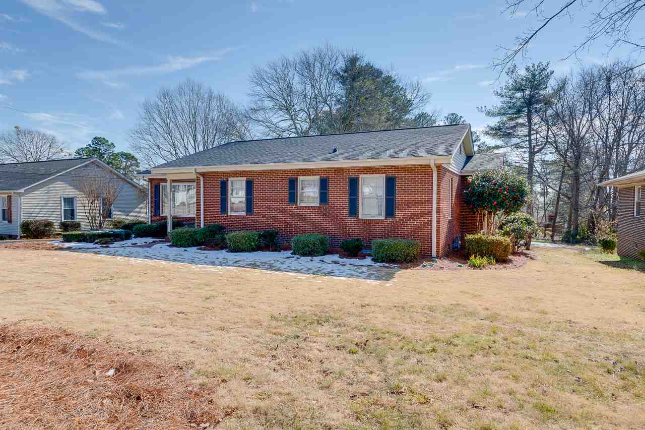 206 Hillside Drive Greer, SC 29651 - Photo 2 of 36