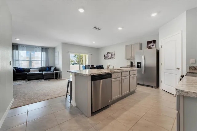 $2,000 | 511 Auburn Grove Terrace, Auburndale, FL 33823