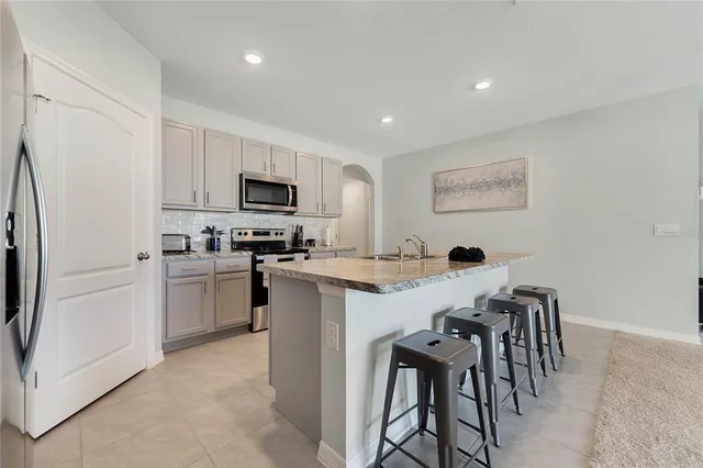 $2,000 | 511 Auburn Grove Terrace, Auburndale, FL 33823