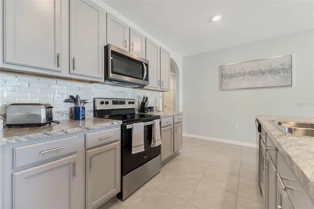 $2,000 | 511 Auburn Grove Terrace, Auburndale, FL 33823