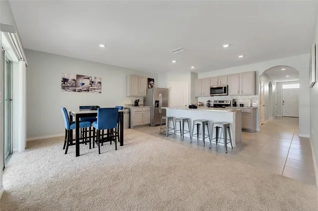 $2,000 | 511 Auburn Grove Terrace, Auburndale, FL 33823