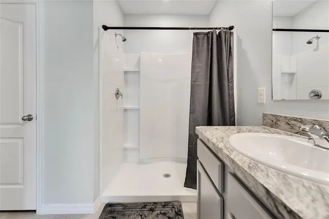 $2,000 | 511 Auburn Grove Terrace, Auburndale, FL 33823