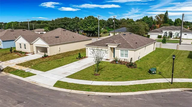 $2,000 | 511 Auburn Grove Terrace, Auburndale, FL 33823