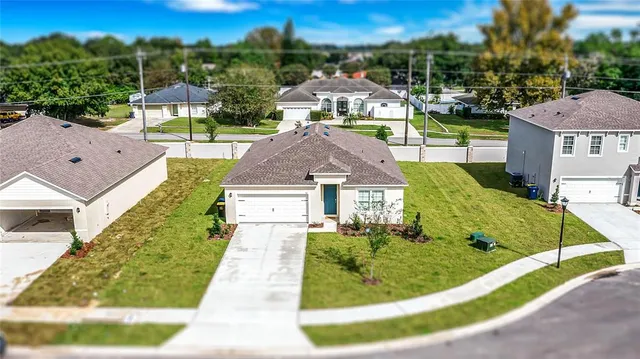 $2,000 | 511 Auburn Grove Terrace, Auburndale, FL 33823