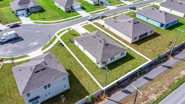 $2,000 | 511 Auburn Grove Terrace, Auburndale, FL 33823