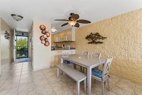 $530,000 | 250 Hauoli Street, Unit 415, Wailuku, HI 96793