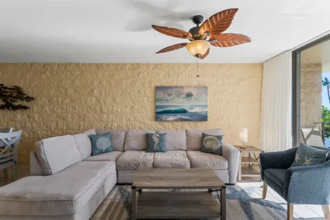 $550,000 | 250 Hauoli Street, Unit 415, Wailuku, HI 96793