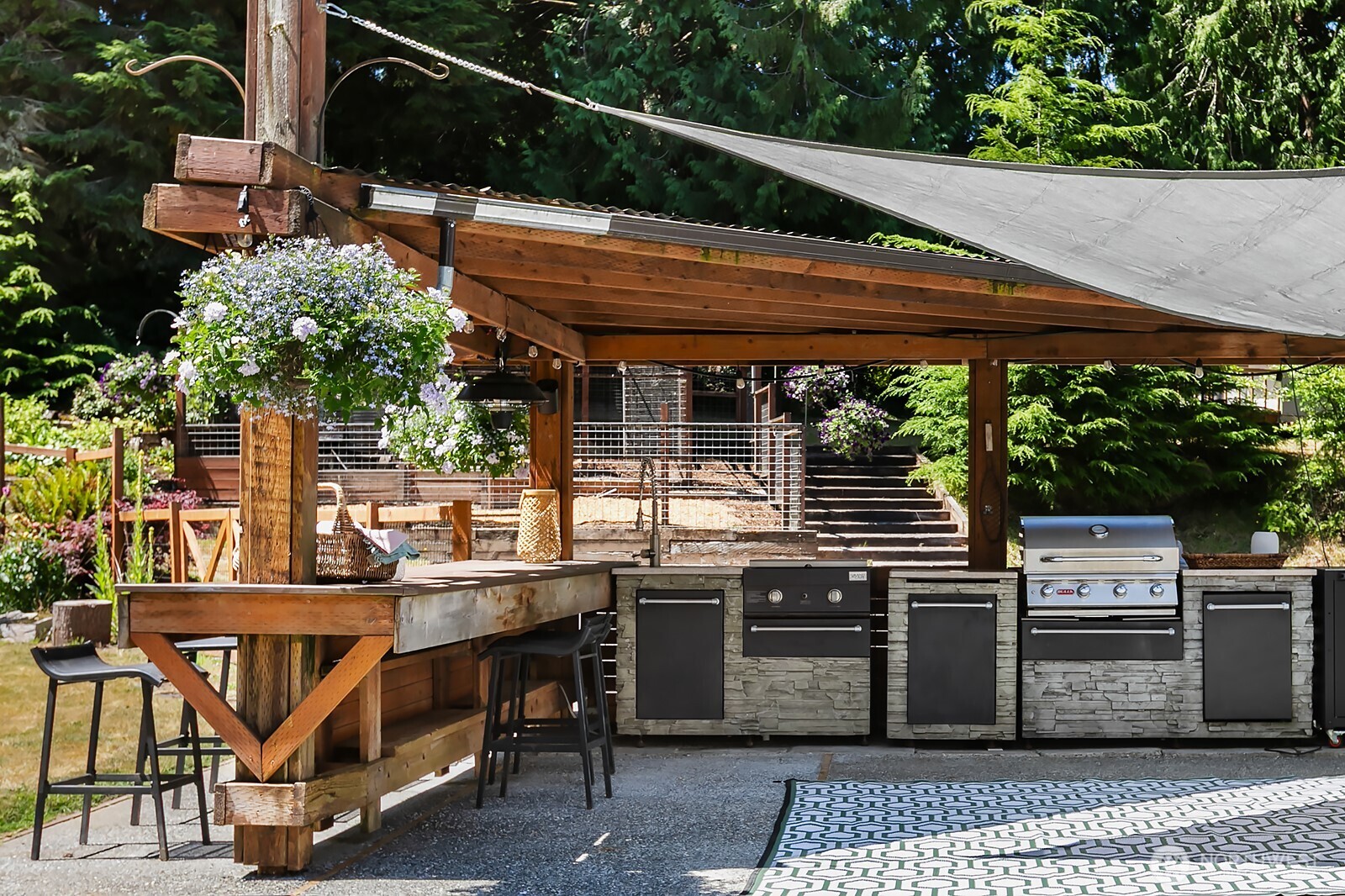 971 Sandy Point Road Langley, WA 98260 - Photo 23 of 35 a view of a chairs and table in the patio