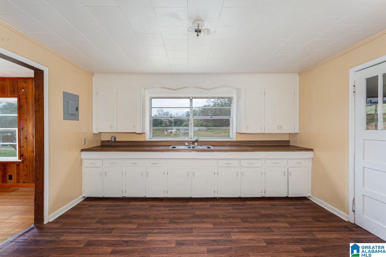 2044 Morrisville Road Anniston, AL 36201 - Photo 2 of 31