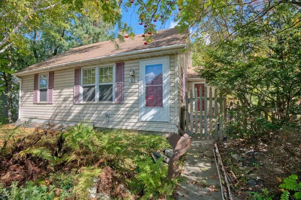 $107,900 | 27 Cuyuna Drive, Virginia, MN 55792