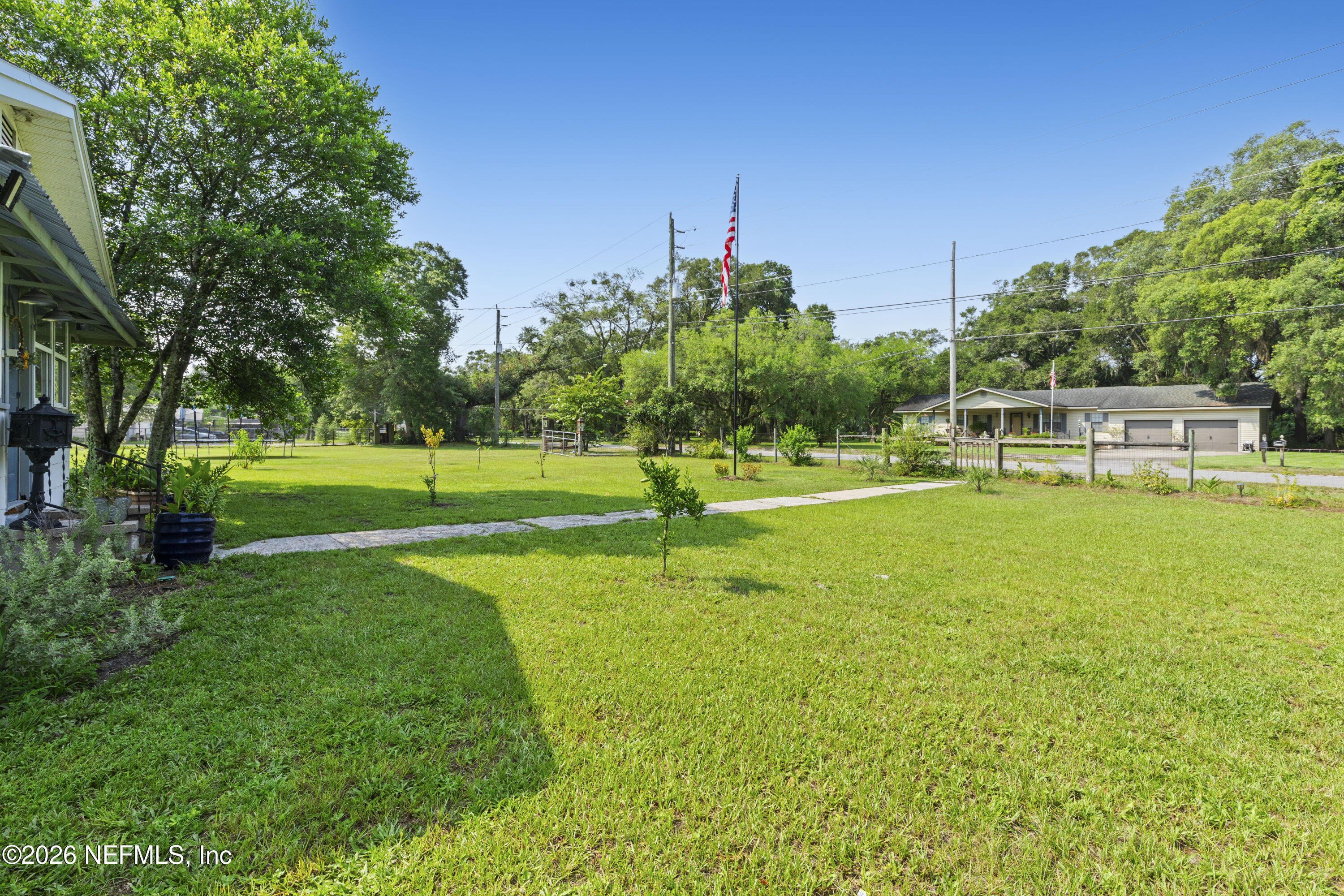 85276 Harts Road Yulee, FL 32097 - Photo 11 of 74 13 Front Yard