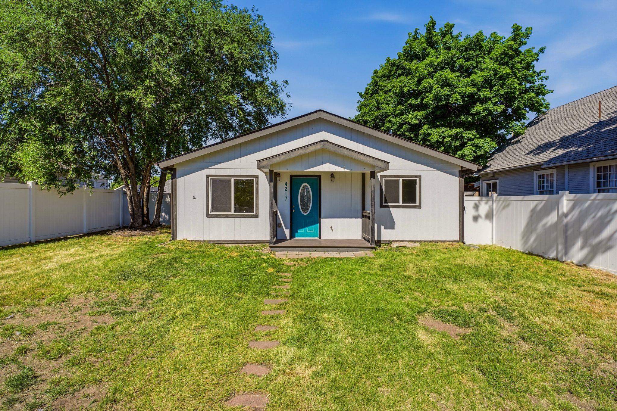4217 North Madison Street Spokane, WA 99205 - Photo 3 of 30