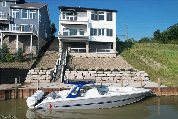 $860,000 | 2048 Forest Drive, Eastlake, OH 44095