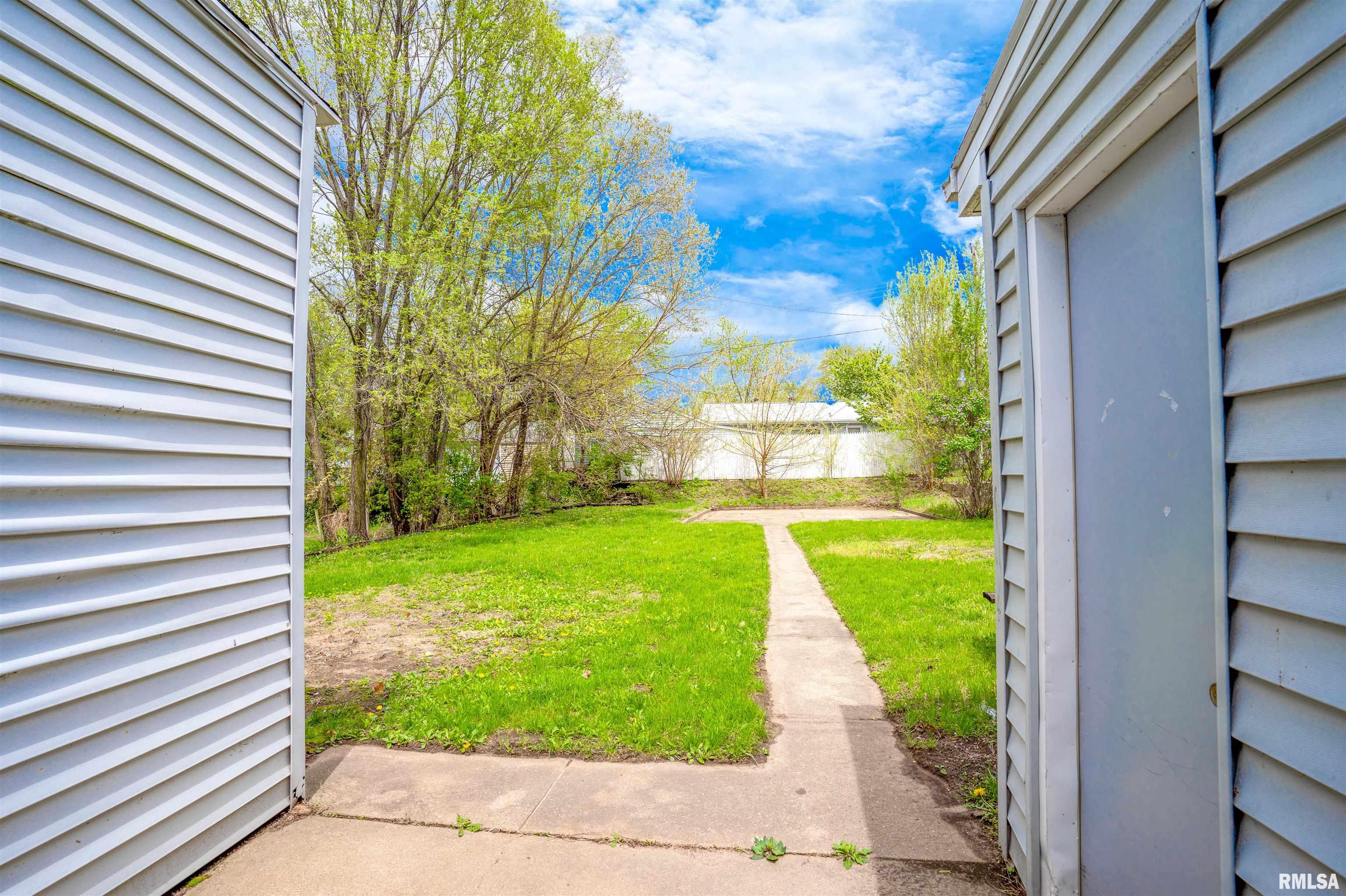 1417 Sheridan Road Pekin, IL 61554 - Photo 20 of 28
