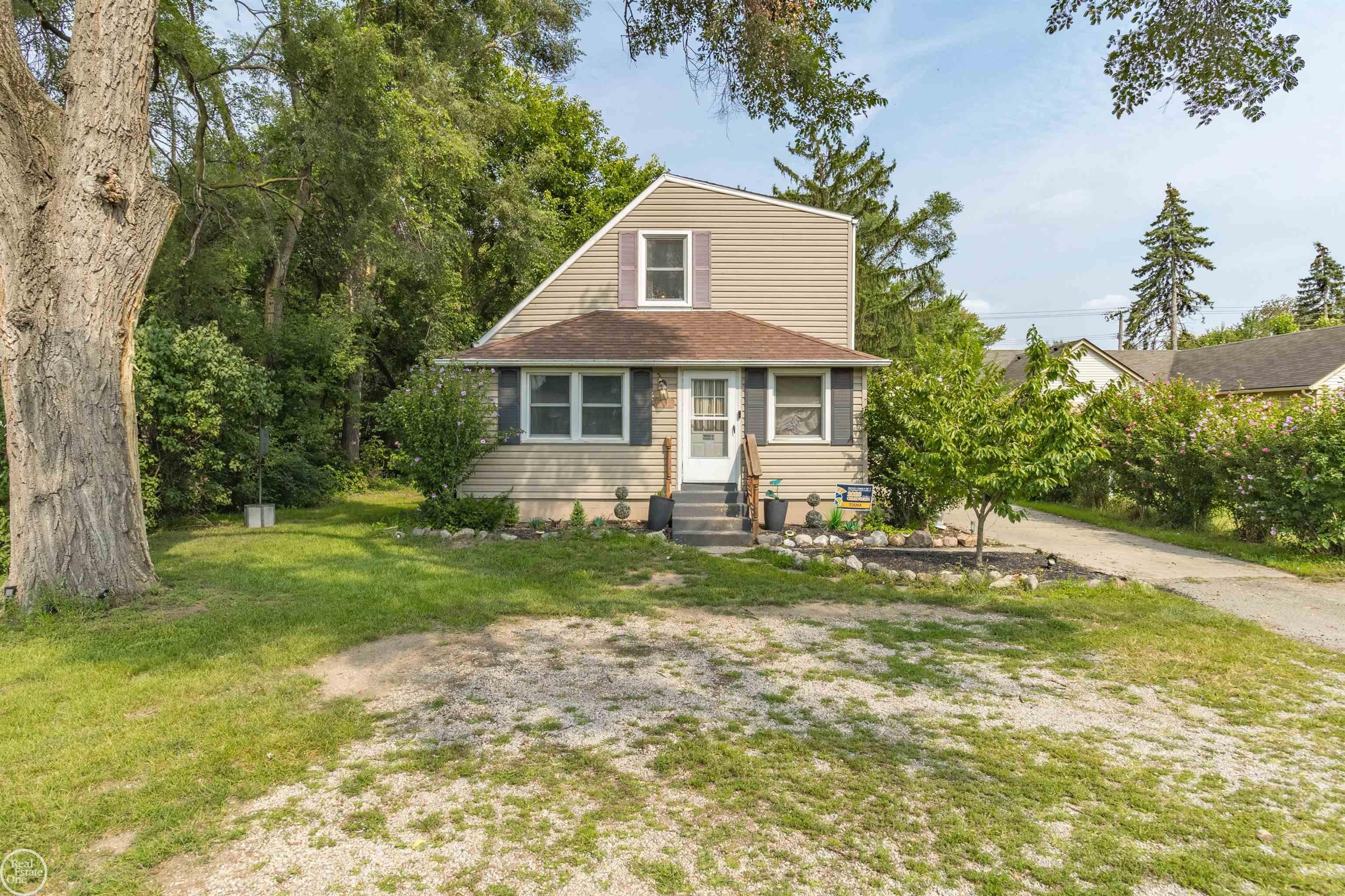 10218 Wayne Road Livonia, MI 48150 - Photo 1 of 43 50120576.JPG