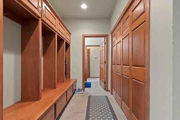 $729,900 | 658 Black Earth Drive, De Pere, WI 54115