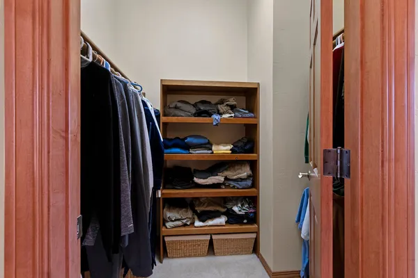 $729,900 | 658 Black Earth Drive, De Pere, WI 54115