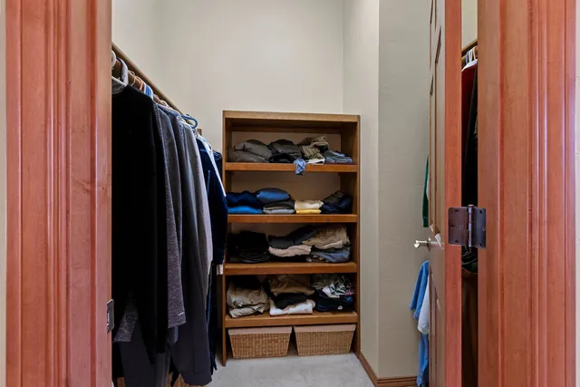 $739,900 | 658 Black Earth Drive, De Pere, WI 54115