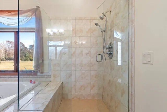 $739,900 | 658 Black Earth Drive, De Pere, WI 54115