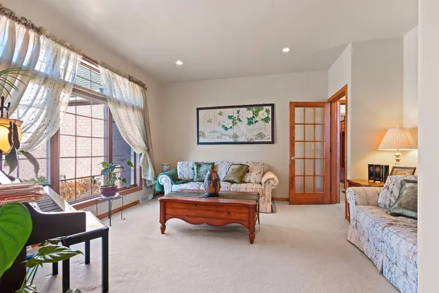 $739,900 | 658 Black Earth Drive, De Pere, WI 54115