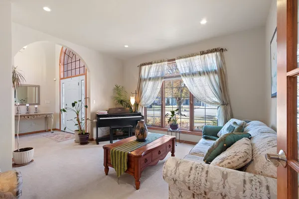 $729,900 | 658 Black Earth Drive, De Pere, WI 54115