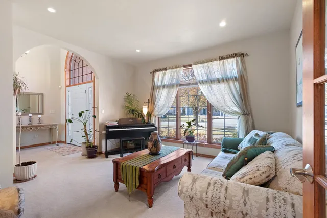 $739,900 | 658 Black Earth Drive, De Pere, WI 54115