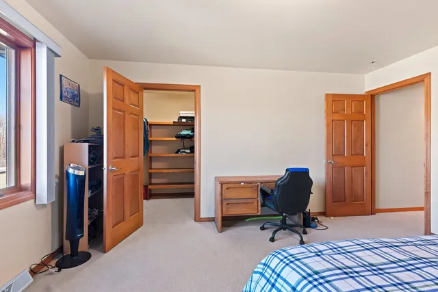 $739,900 | 658 Black Earth Drive, De Pere, WI 54115