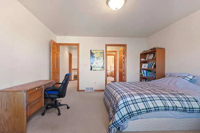 $739,900 | 658 Black Earth Drive, De Pere, WI 54115