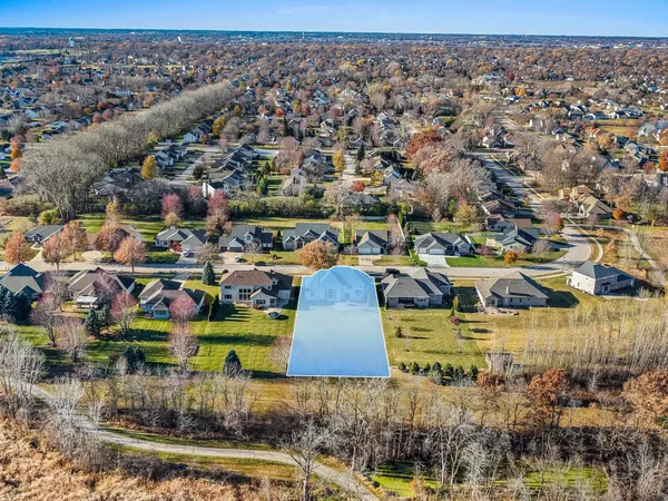 $729,900 | 658 Black Earth Drive, De Pere, WI 54115