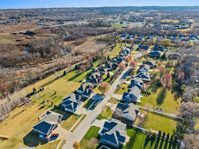 $739,900 | 658 Black Earth Drive, De Pere, WI 54115