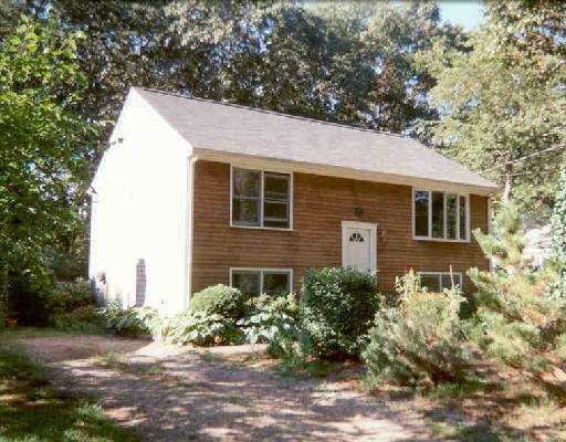 10 Shadbush Road Narragansett, RI 02882 - Photo 1 of 1 Exterior Front.