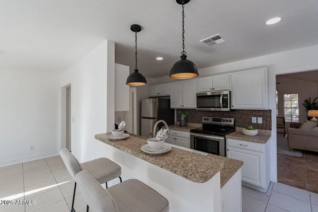 $1,999 | 5248 North 102nd Avenue, Glendale, AZ 85307