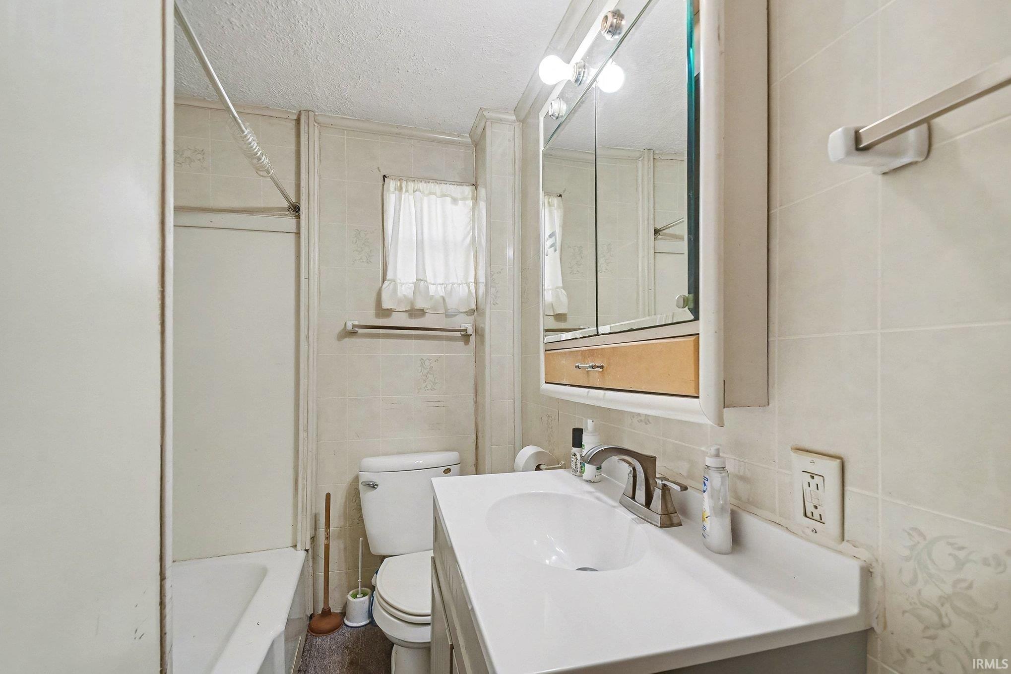 614 Maple Row Elkhart, IN 46514 - Photo 12 of 23