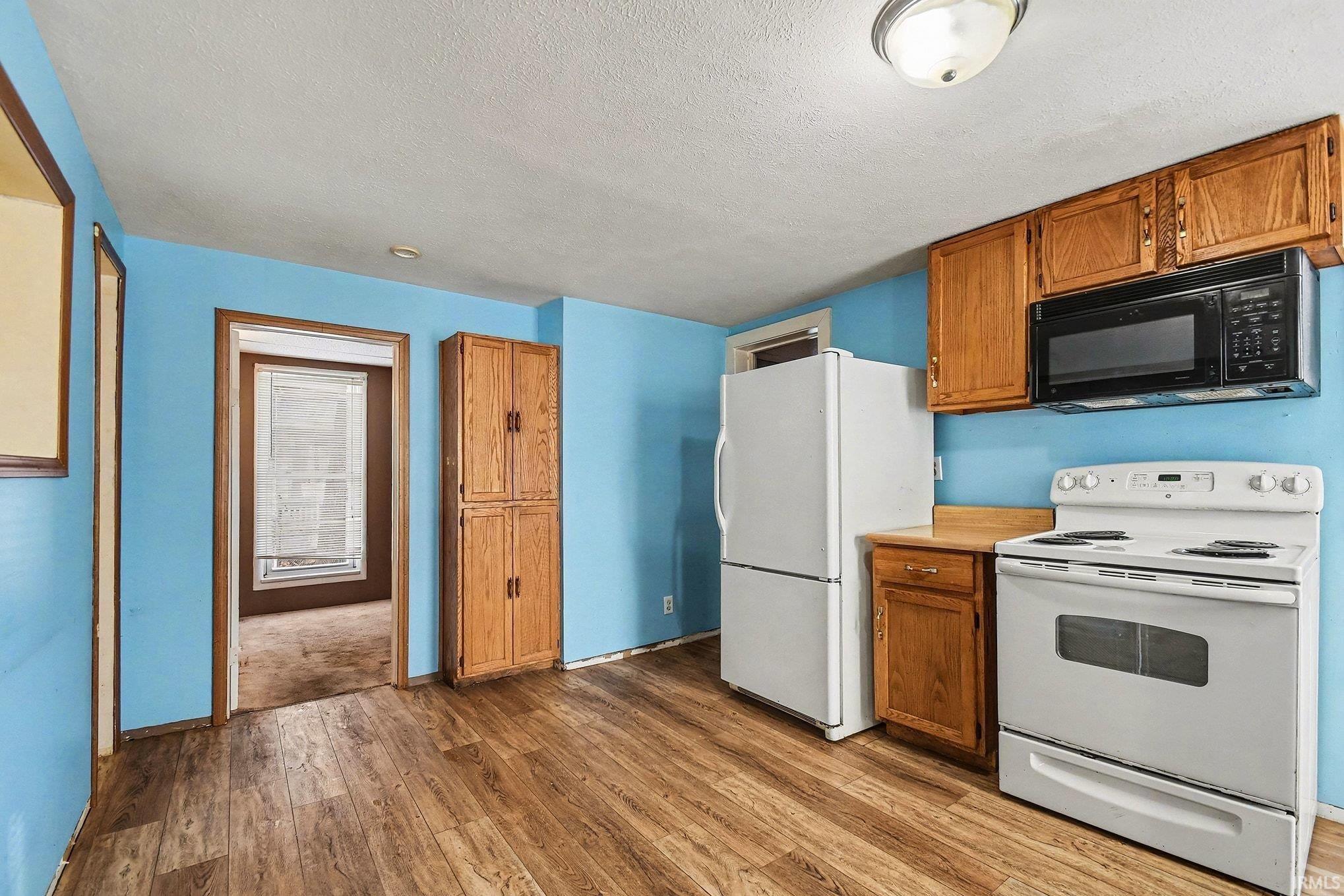 614 Maple Row Elkhart, IN 46514 - Photo 10 of 23