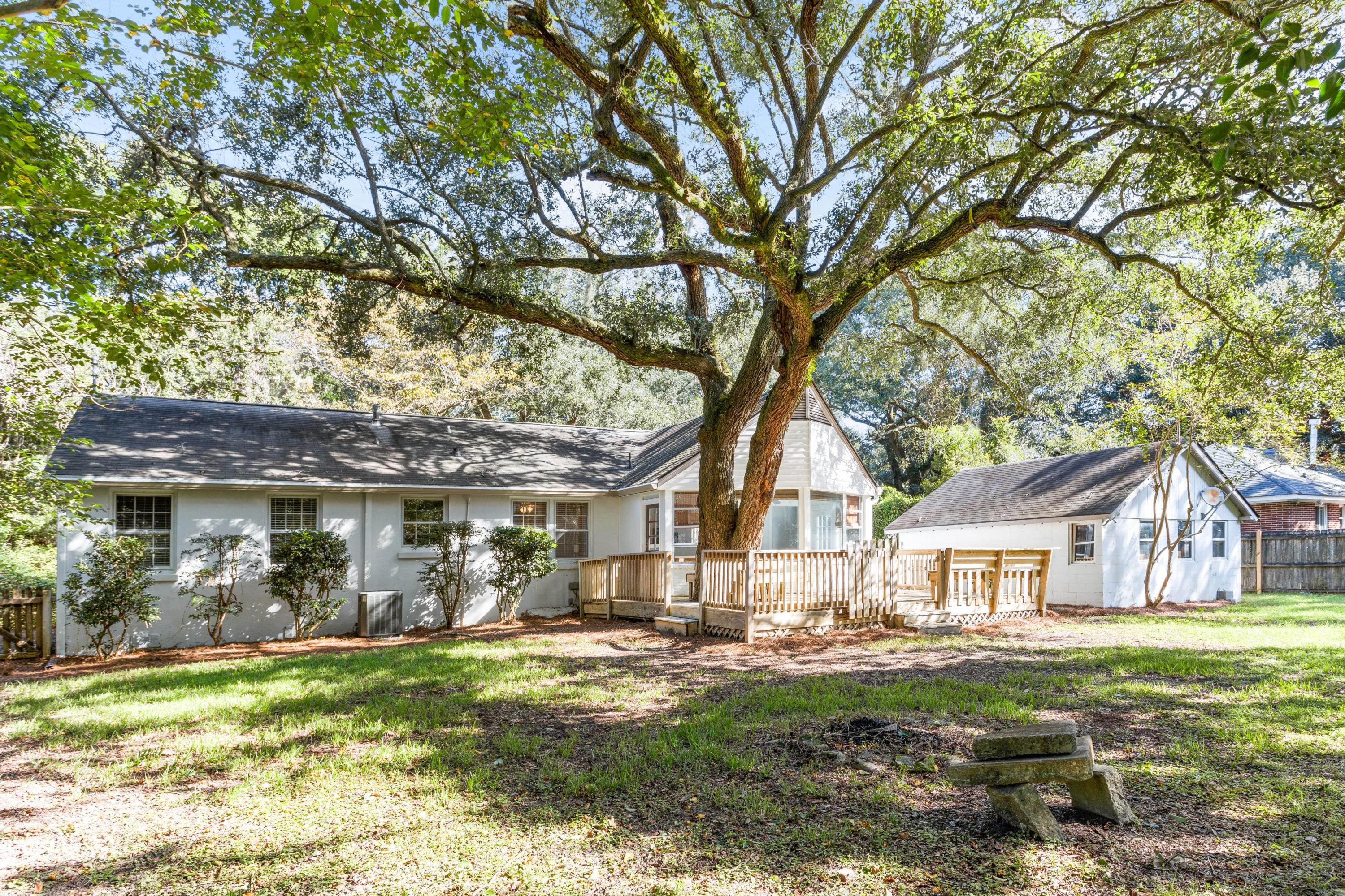 2123 Wappoo Hall Road Charleston, SC 29412 - Photo 6 of 21 CoastalRePhoto_SA-1452