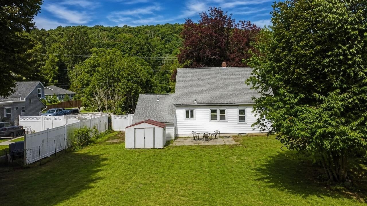 27 Wallace Road Binghamton, NY 13905 - Photo 3 of 19 Gallery Image 3