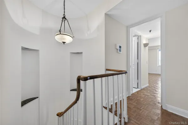 $6,500 | 111 Cherry Valley Avenue, Unit M3, Garden City, NY 11530