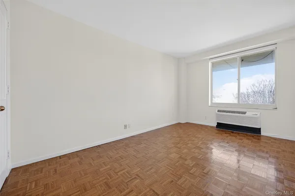 $6,500 | 111 Cherry Valley Avenue, Unit M3, Garden City, NY 11530