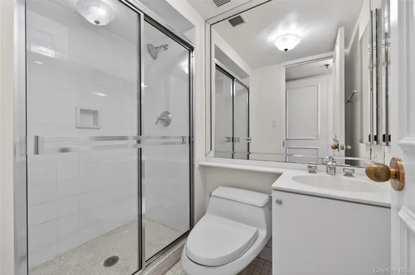 $6,500 | 111 Cherry Valley Avenue, Unit M3, Garden City, NY 11530