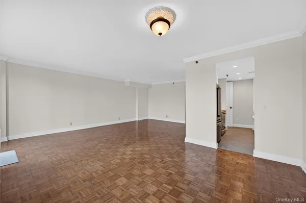 $6,500 | 111 Cherry Valley Avenue, Unit M3, Garden City, NY 11530