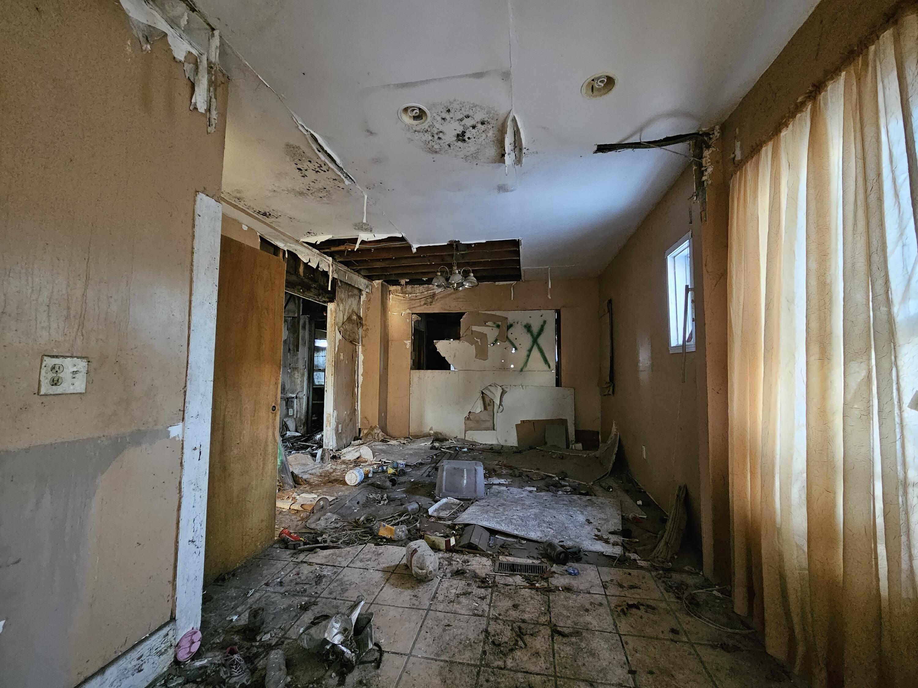 445 East Ridge Road Gary, IN 46409 - Photo 5 of 18 3000x2250